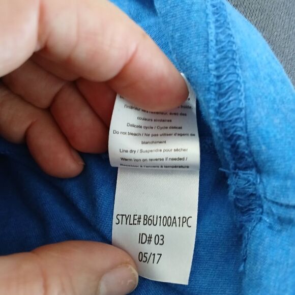 Man's shirt size 8 - Picture 5 of 6